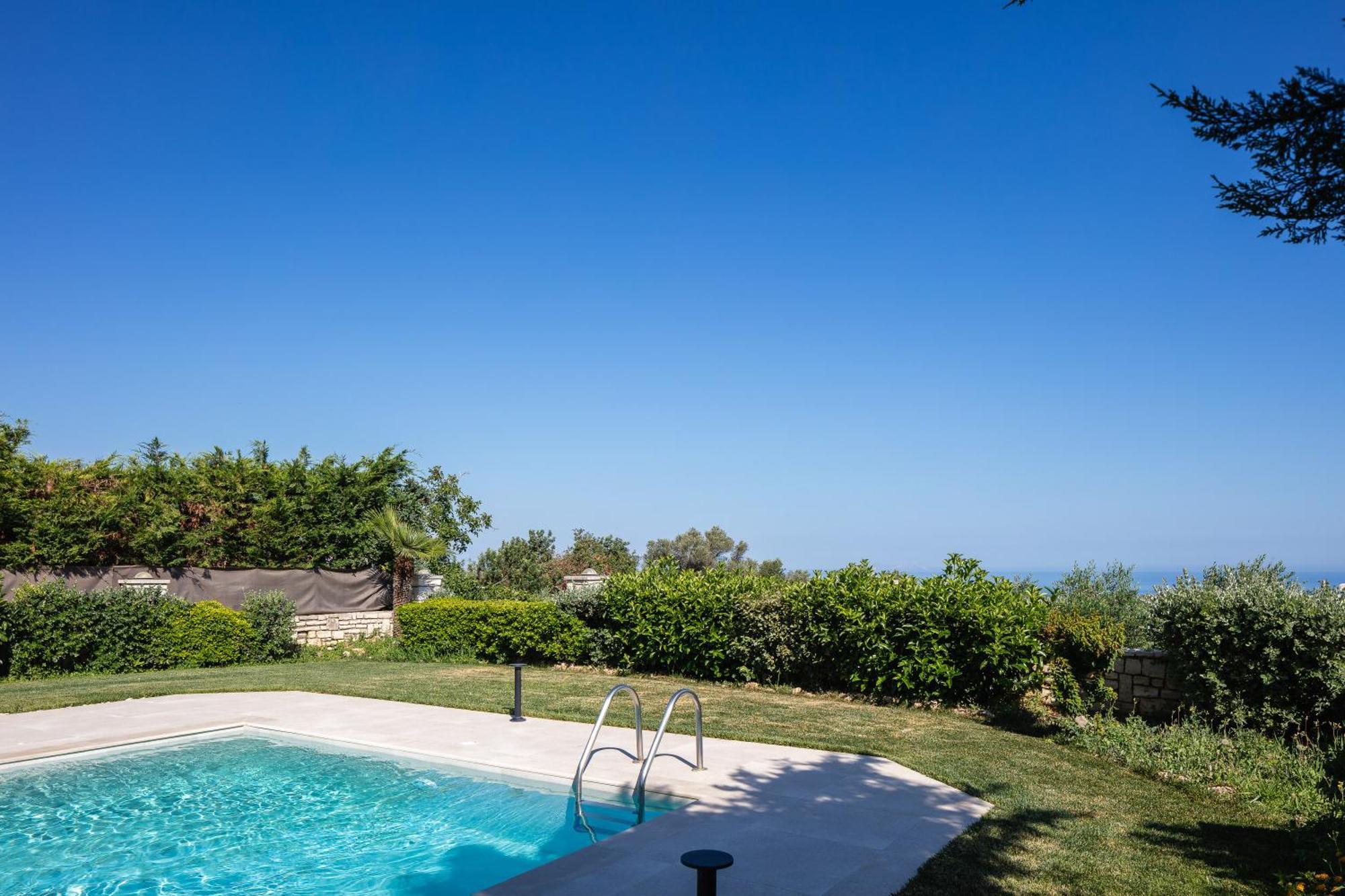 Malvasia Villa Skouloufia